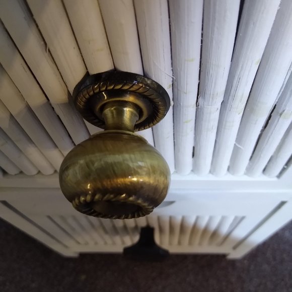 Richelieu Traditional Drawer Knob Antique English - Picture 3 of 5